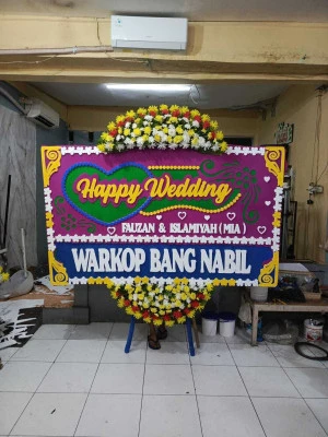 Papan Bunga di Serua